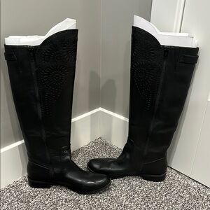 Gianni Bini Black Heeled Boots with Sophisticated Style